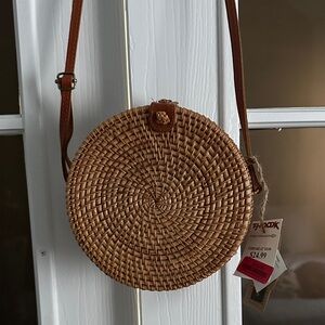 Chic Woven Brown Crossbody Bag